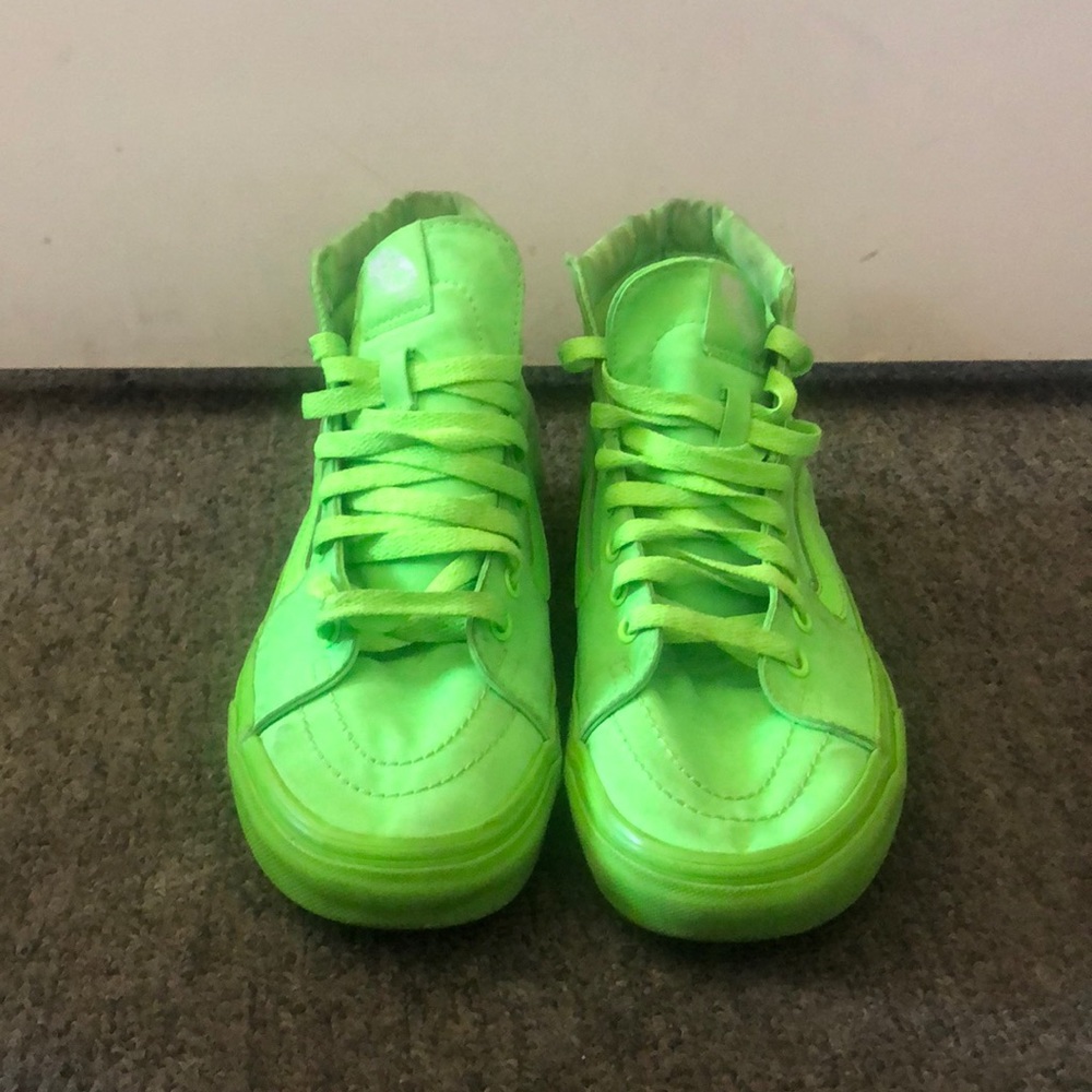 Vans (highlighted green)